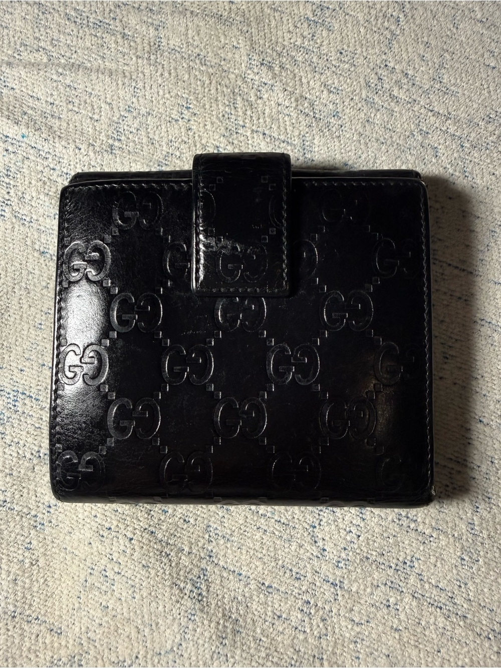 Gucci Black Embossed Leather Bifold Wallet with Subtle Logo - Picture 2 of 10